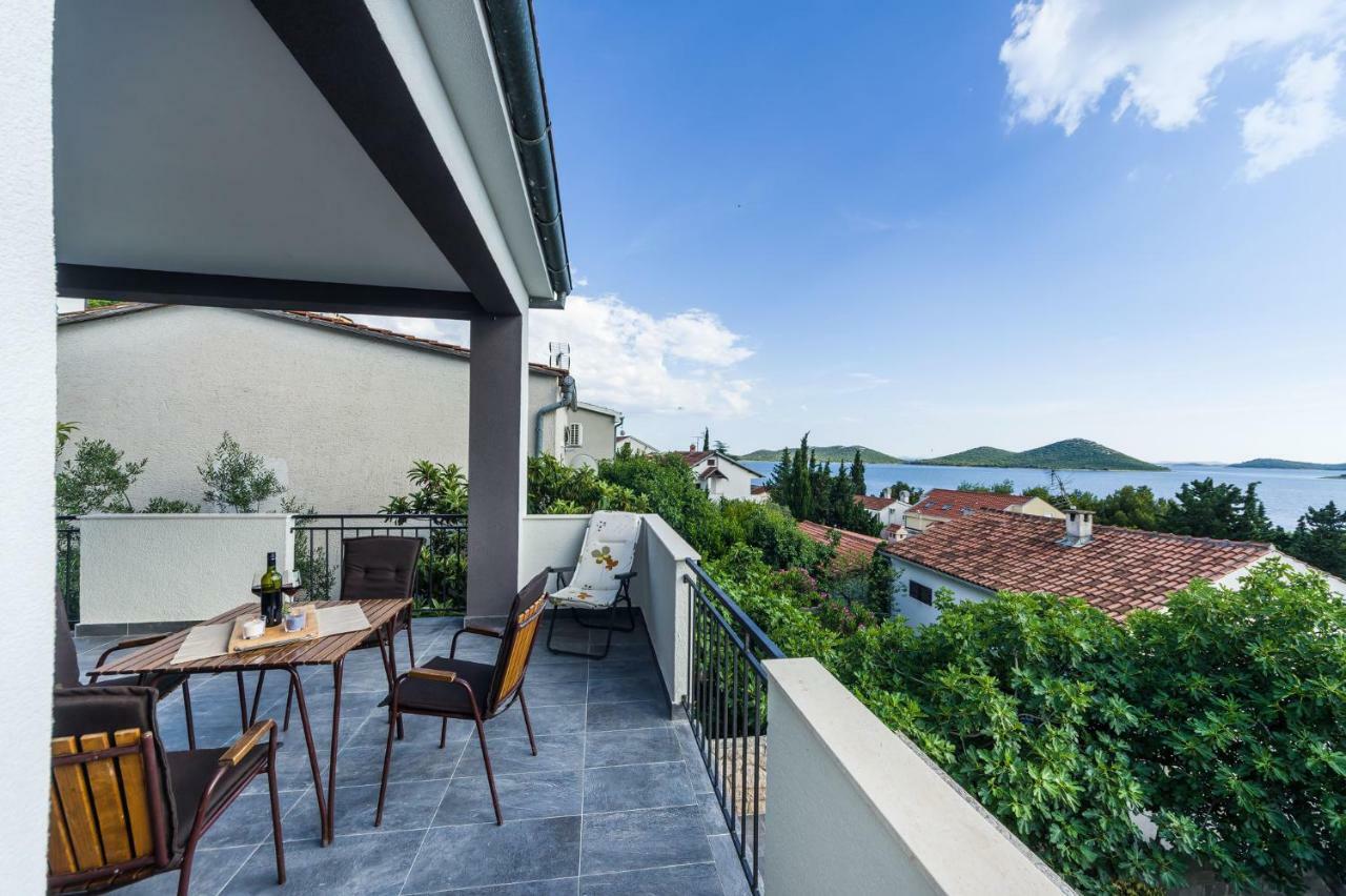 Sestrice Apartment Drage Exterior photo
