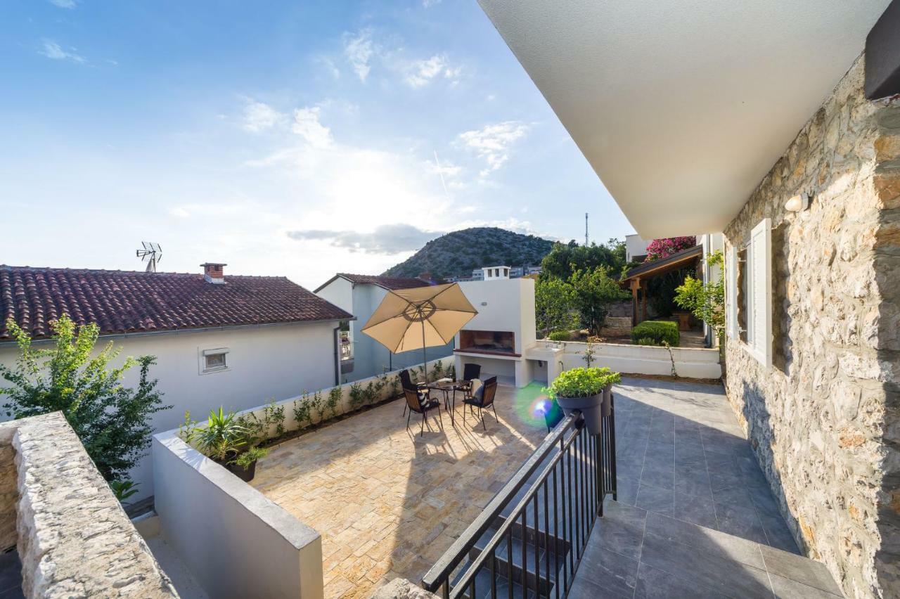 Sestrice Apartment Drage Exterior photo